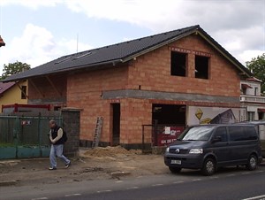 Nová střecha s krytinou Bramac Max v Říčanech